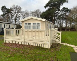 PRE-OWNED 2017 WILLERBY LYMINGTON